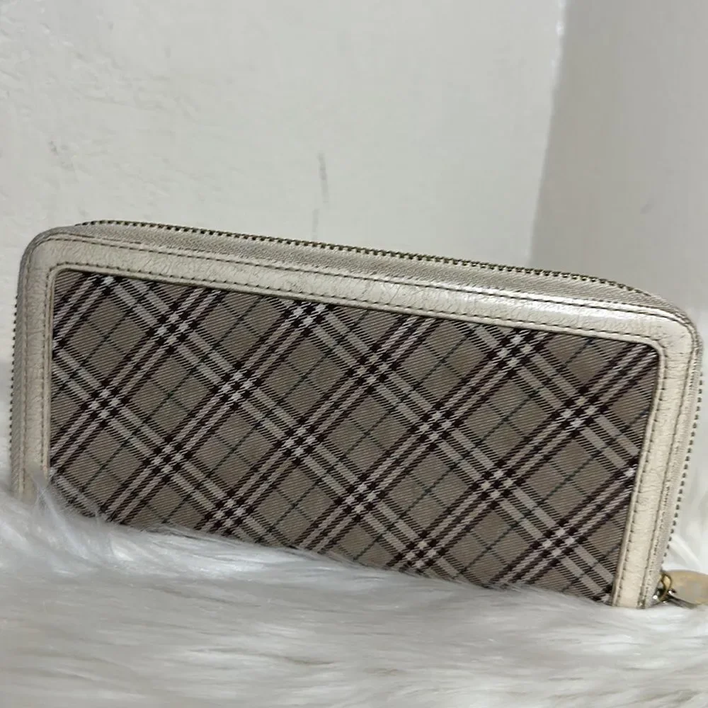 💯Authentic Burberry Blue Label Long Wallet 🍀